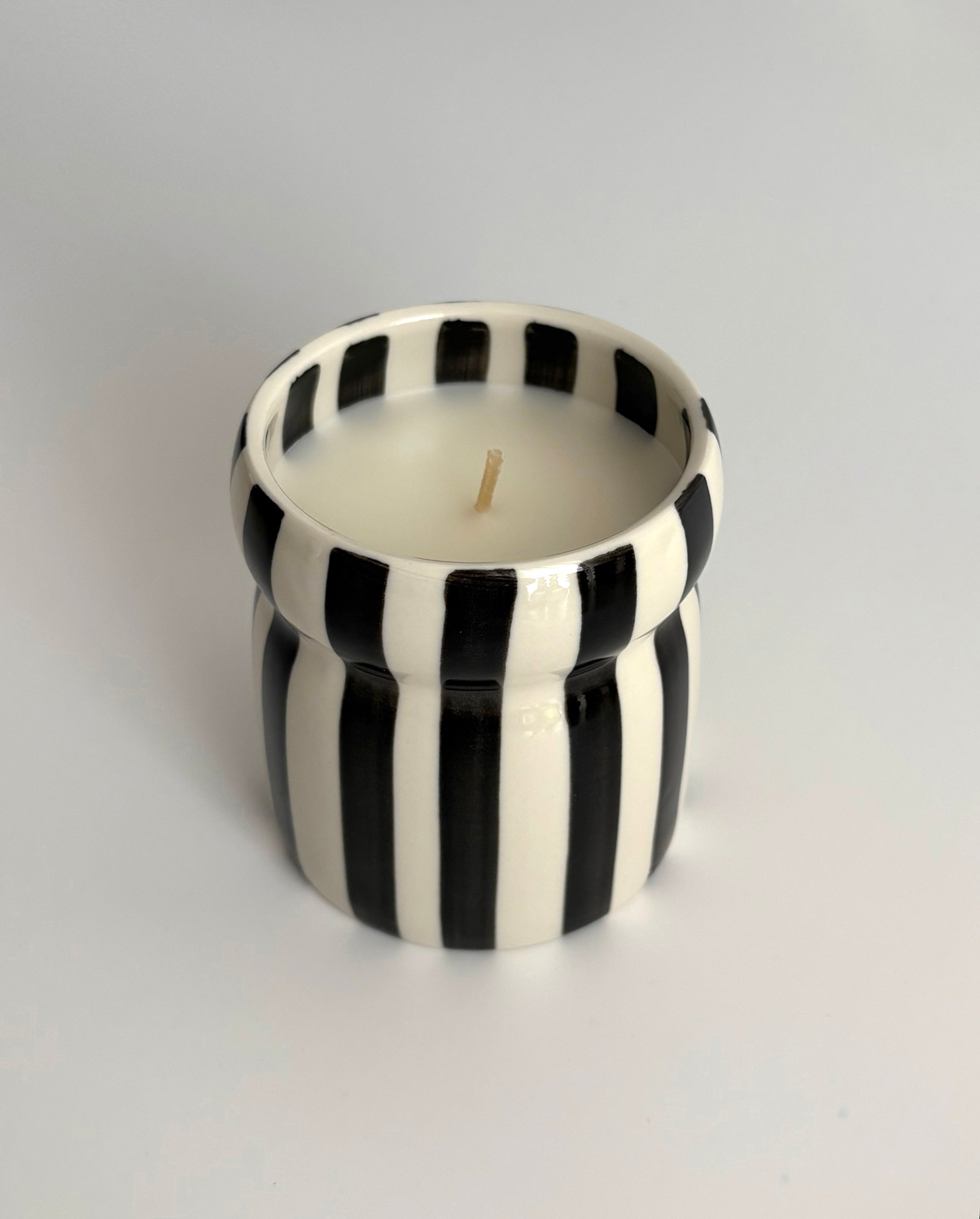 Vela rayas - Blanco y negro