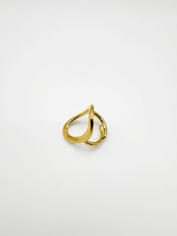 anillo ovalado liso dorado